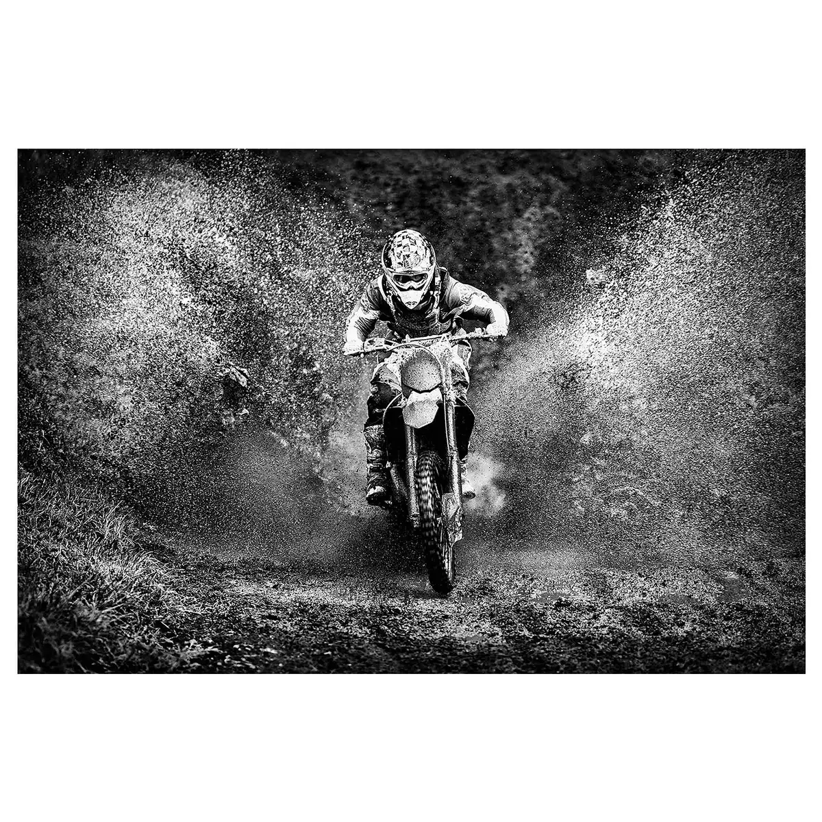 Vliestapete Motocross im Schlamm | Mehrfarbig