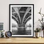 Tableau déco Under The Iron Bridge I Pin massif - Noir - 40 x 55 cm