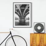 Tableau déco Under The Iron Bridge III Partiellement en pin massif - Gris - 40 x 55 cm