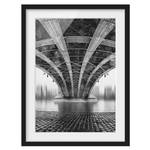 Afbeelding Under The Iron Bridge I deels massief grenenhout - zwart - 50 x 70 cm