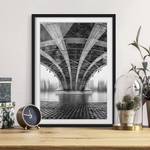 Afbeelding Under The Iron Bridge I deels massief grenenhout - zwart - 50 x 70 cm