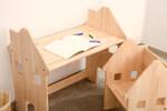 Kiefernholz. Montessori-Stuhl aus