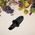 Bouchon verseur pour le vin Spectre Noir - Matière plastique - 11 x 21 x 3 cm