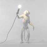 Lampe Monkey debout Blanc - Matière plastique - 27 x 54 x 46 cm