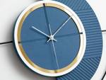 Horloge murale design THE PASSENGER. Bleu - Bois manufacturé - Métal - 54 x 50 x 1 cm