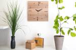 Horloge murale Kultuhr oak angular Marron - Bois/Imitation - En partie en bois massif - 30 x 30 x 4 cm