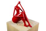 Sculpture moderne Grande Dame Rouge - Pierre artificielle - Matière plastique - 27 x 25 x 13 cm