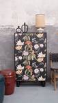 Sideboard mit mehrfarbigem Blumendruck Schwarz - Holzwerkstoff - Holzart/Dekor - 45 x 127 x 75 cm