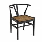 Schwarzer Stuhl recyceltem Teakholz aus