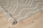 Handgefertigter Teppich Sandberg Grau - Weiß - Kunststoff - Textil - 160 x 230 x 1 cm