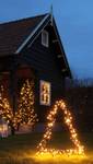 Gartenstecker mit LED Weihnachtsbaum