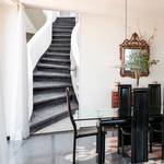 Deurbehang Stairs I premium vlies - wit - Breedte: 80 cm
