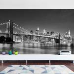 Vliestapete Nighttime Manhattan Bridge Vliespapier - Schwarz / Weiß - 384 x 255 cm