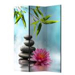 Paravent Water Lily and Zen Stones Vlies auf Massivholz  - Mehrfarbig - 3-teilig
