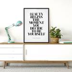 Tableau déco Be Yourself, Coco Chanel Papier / Pin - Noir / Blanc - 70 x 100 cm