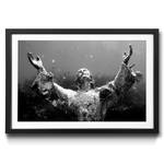 Ingelijste afbeelding Christ of Abyss I sparrenhout/acrylglas - zwart/wit