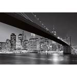 Papier peint Brooklyn Bridge Intissé - Noir / Blanc - 3,84 x 2,6 cm - Largeur : 3.8 cm