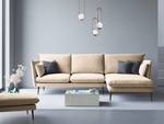 Ecksofa Amandola mit Ottomane Samt Ravi: Creme - Longchair davorstehend rechts