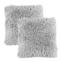 Flauschige Kissen