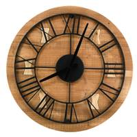 Uhr aus Recyclingholz und Metall