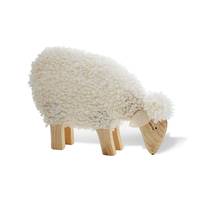 Dekoschaf mit Fell
