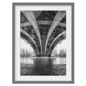 Tableau déco Under The Iron Bridge III Partiellement en pin massif - Gris - 70 x 100 cm