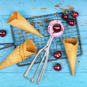 Lot de 2 cuillères à glace Nombre de pièces dans le lot : 2