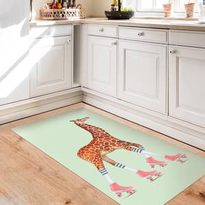 Giraffe mit Rollschuhen 110 x 220 cm