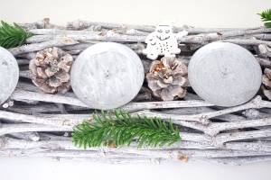Adventskranz länglich Holz Kerzen weiß Weiß - Metall - Holz teilmassiv - 60 x 9 x 16 cm