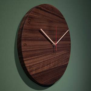 Design Wanduhr Bergtouhr Nuss rund Braun - Holzart/Dekor - Holz teilmassiv - 30 x 30 x 4 cm