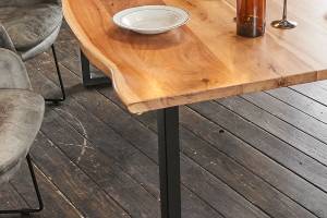 Tisch LORE Baumkante Fuß schwarz 80 x 80 cm