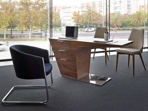 Bürotisch aus Nussbaumholz Braun - Metall - Massivholz - Holzart/Dekor - 150 x 76 x 60 cm