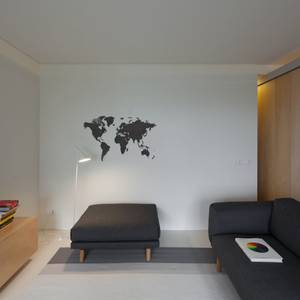 Weltkarte-Wanddeko Schwarz - Holzwerkstoff - 78 x 1 x 130 cm