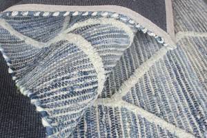 Handgefertigter Teppich Soft Borders Blau - Weiß - Textil - 160 x 230 x 1 cm