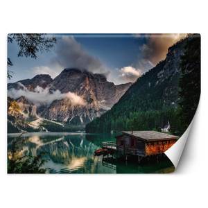 Fototapete, Hütte an einem Bergsee 100 x 70 cm