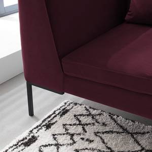 Ecksofa MADISON mit Ottomane Samt Shyla: Aubergine - Longchair davorstehend rechts