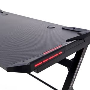 Bureau gamer mcRacing Basic 3 Avec éclairage - Acier - imitation carbone / Noir