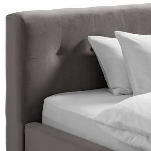 Letto imbottito Woodlake II Velluto Ravi: grigio marrone - 140 x 200cm - Senza portaoggetti interno