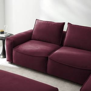 Ecksofa BUCKLEY mit Longchair Samt Shyla: Aubergine - Longchair davorstehend rechts