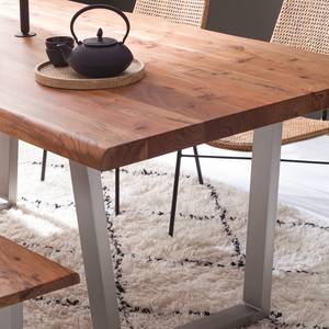 Table en bois massif KAPRA Acacia brun - 200 x 100 cm - Argenté - Trapézoïdal - Épaisseur plateau : 5 cm