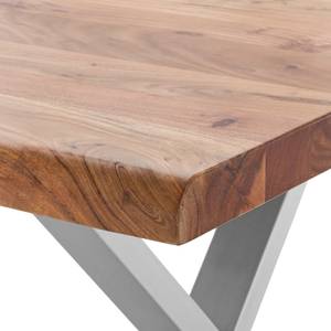 Table en bois massif KAPRA Acacia brun - 200 x 100 cm - Argenté - Forme en X - Épaisseur plateau : 5 cm