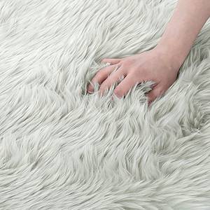 Hoogpolig vloerkleed Okka I Polyester - Heldergrijs - 90 x 90 cm