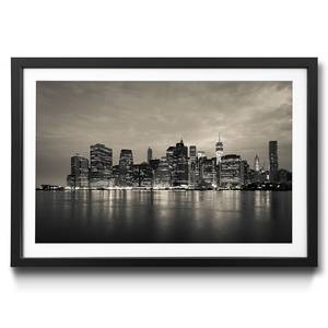 Ingelijste afbeelding Manhattan by Night sparrenhout/acrylglas