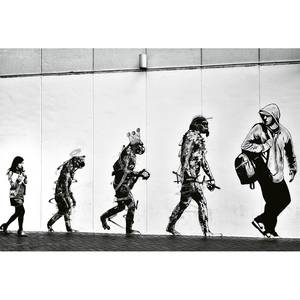 Papier peint Street Art Evolution Intissé - Noir / Blanc - 3,84 x 2,6 cm