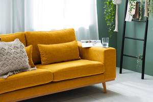 2-Sitzer Sofa BILLUND Webstoff Cieli: Senfgelb - Buche Hell