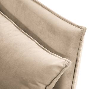 Ecksofa Amandola mit Ottomane Samt Ravi: Creme - Longchair davorstehend rechts