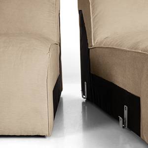 Canapé d’angle HUDSON avec méridienne XL Velours côtelé Snor: Taupe - Méridienne courte à droite (vue de face)