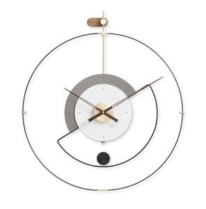 Horloge murale design THE TREASURE. Blanc - Bois manufacturé - 80 x 80 x 3 cm