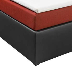 Lit boxspring Oakham (avec surmatelas) Imitation cuir / Tissu - Noir / Rouge - 180 x 200cm