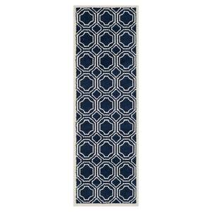 Tapis intérieur/extérieur Ferrat Bleu marine / Crème - 68 x 213 cm - 62 x 240 cm